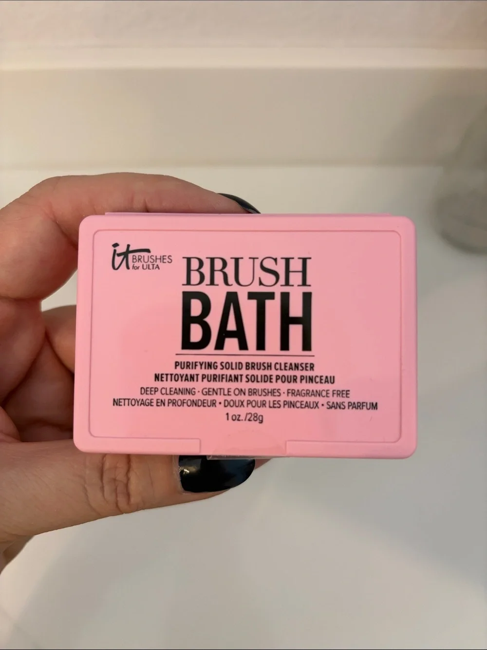 IT Cosmetics Foundation Brushes + Brush Bath